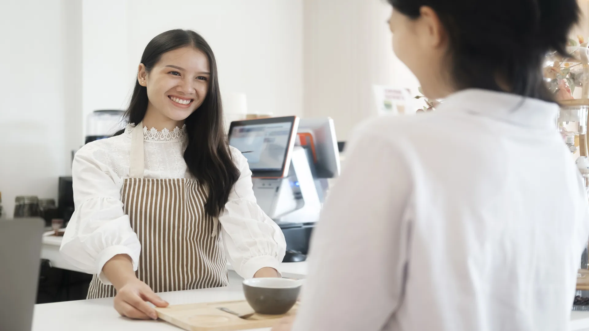 リピーターの獲得方法4選！成功事例と実践ノウハウ