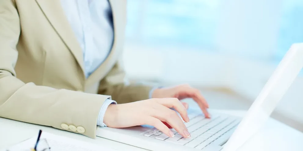 工数・コストを1/6以下に削減した自動販売機ベンダーの事例