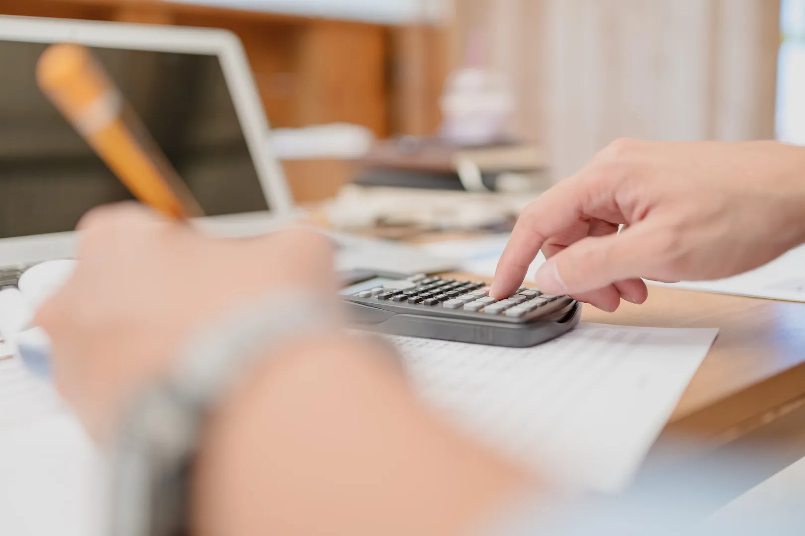 交通費支払い代行サービスとは？採用面接の負担を軽減する仕組み・おすすめサービス3選を紹介