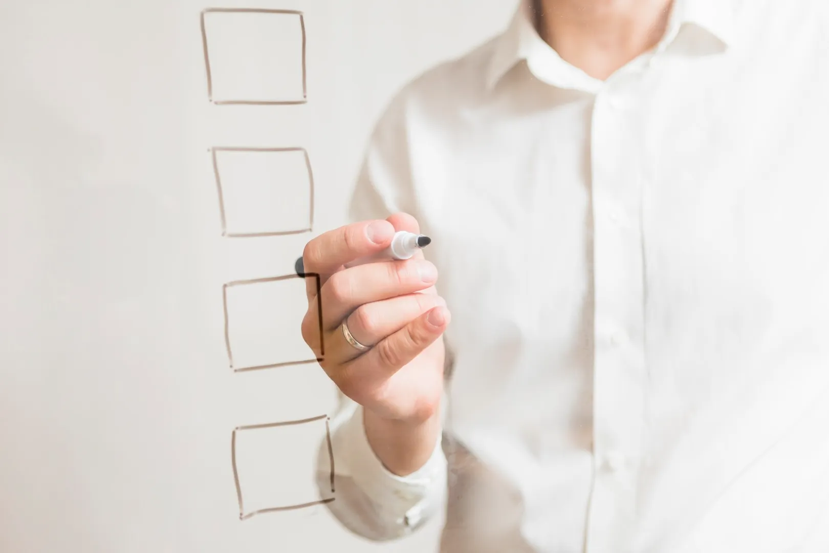 自社に合う交通費支払い代行サービスを選ぶ4つのポイント