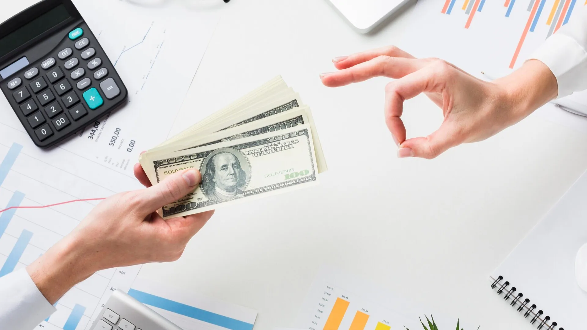 BtoC送金サービスとは?企業から個人への送金をデジタル化する仕組み